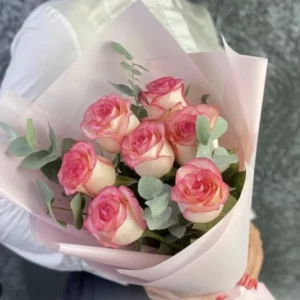 Букет из 7 Бело-Розовых Роз