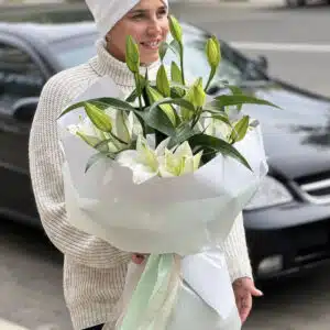 Букет из Королевских Лилий 5 веток